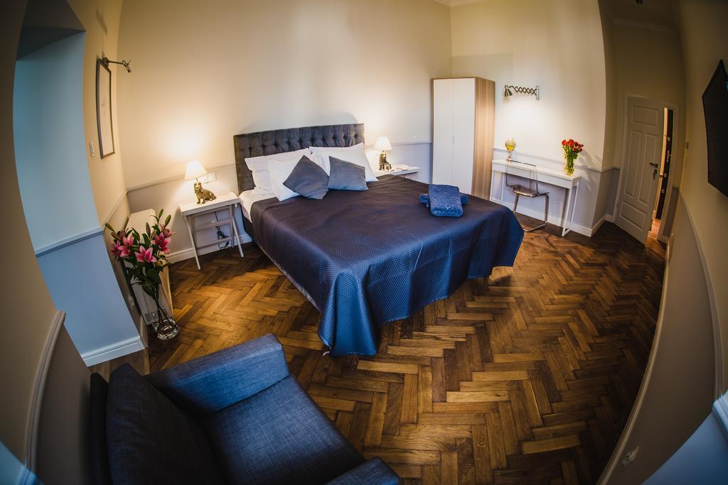 Angel House Aparthotel Krakow Exterior photo