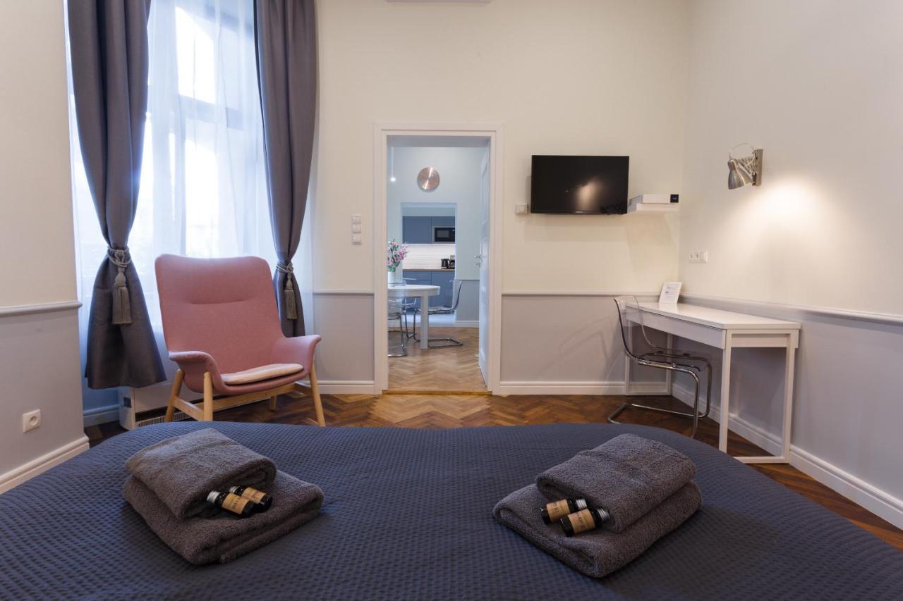 Angel House Aparthotel Krakow Exterior photo